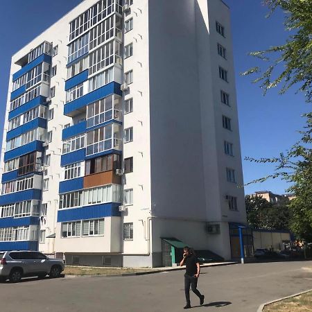Апартаменты У Софиевского Парка, Тищика 6-Б Uman Exterior photo